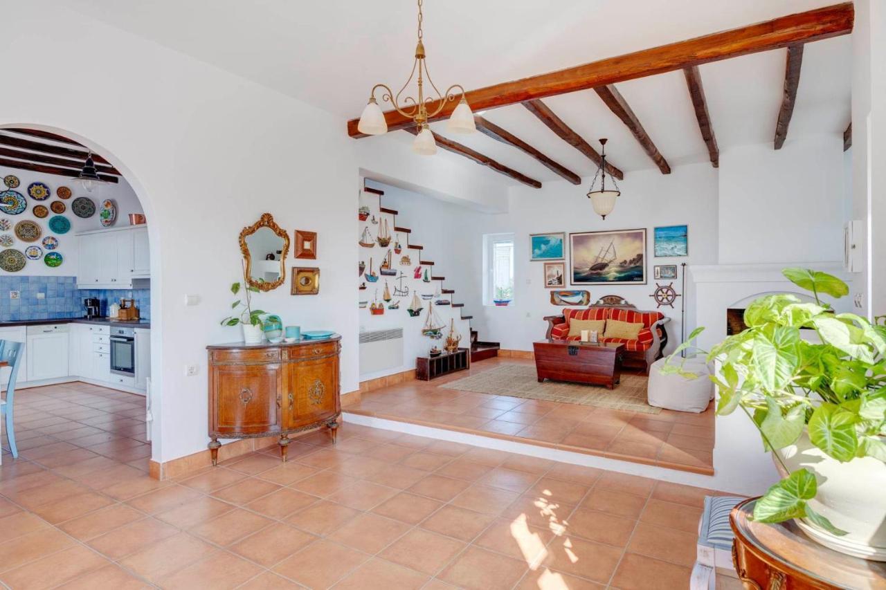 Cycladic Aura - Traditional Holiday Cottage Finikas  Buitenkant foto
